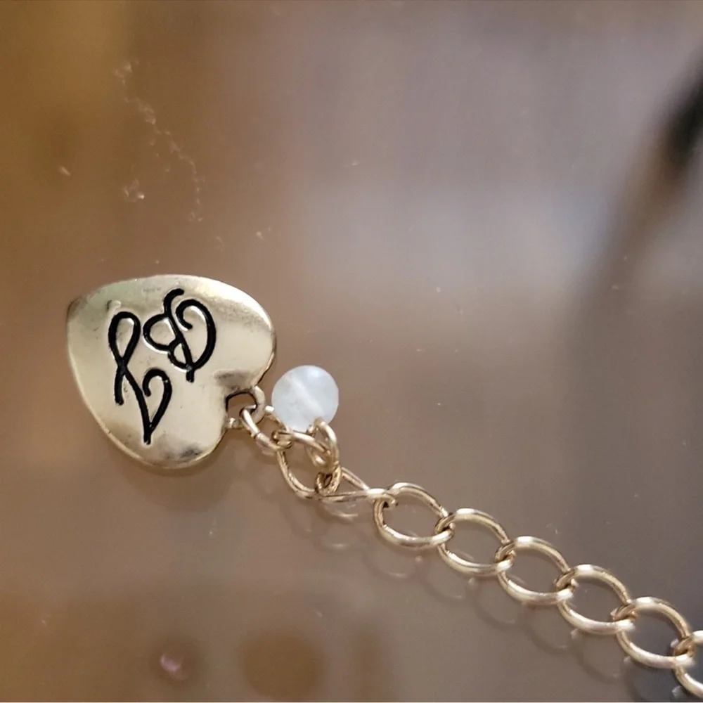 Betsey Johnson necklace - Picture 7 of 7